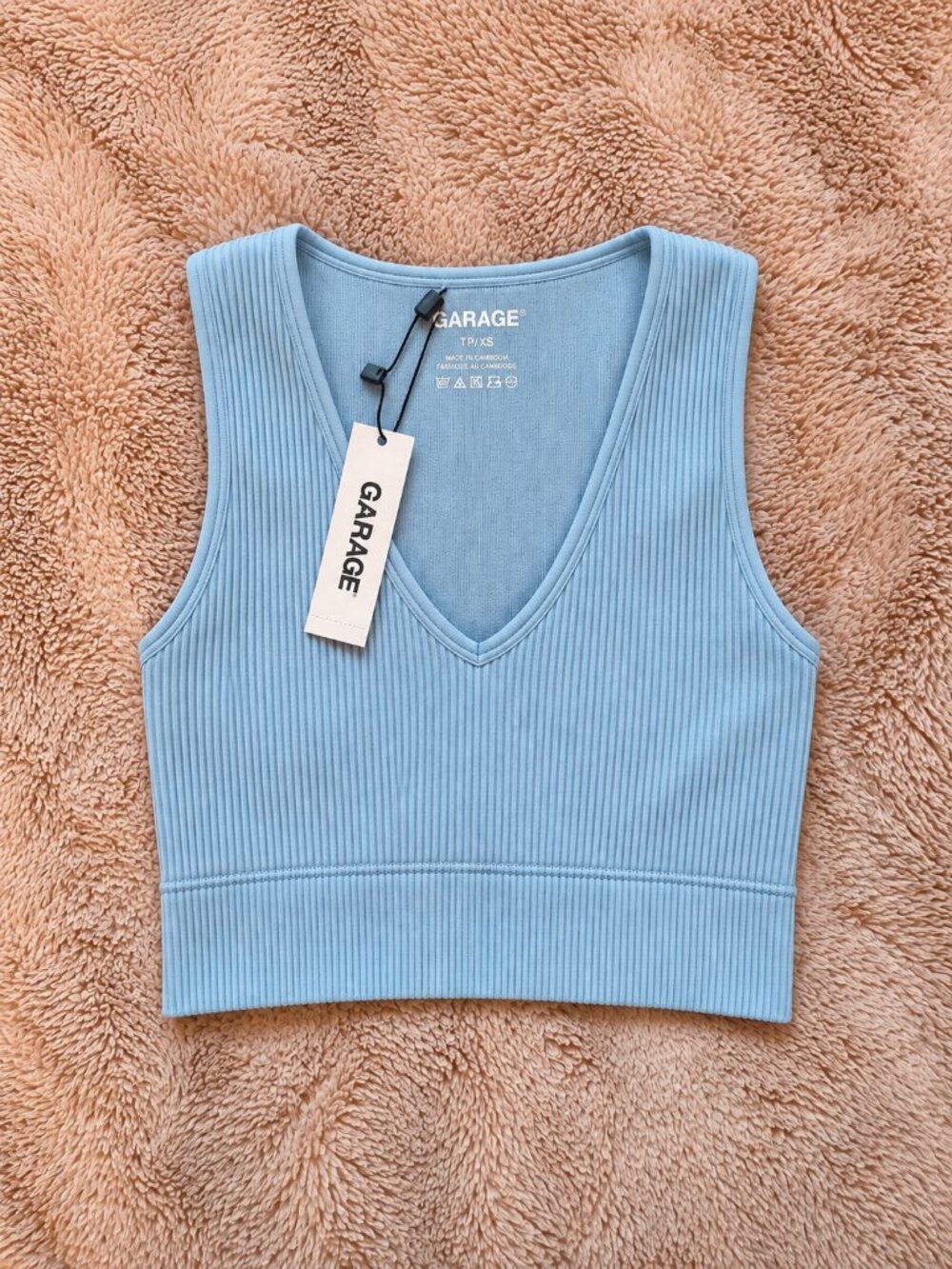 Garage Ribbed Cropped Plunge Tank Top Set - Picture 3 of 3